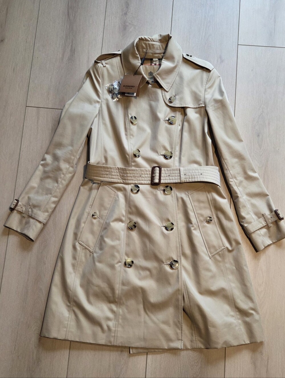 Authentic Burberry Mid-length Chelsea Heritage Trench Coat - Picture 3 of 13